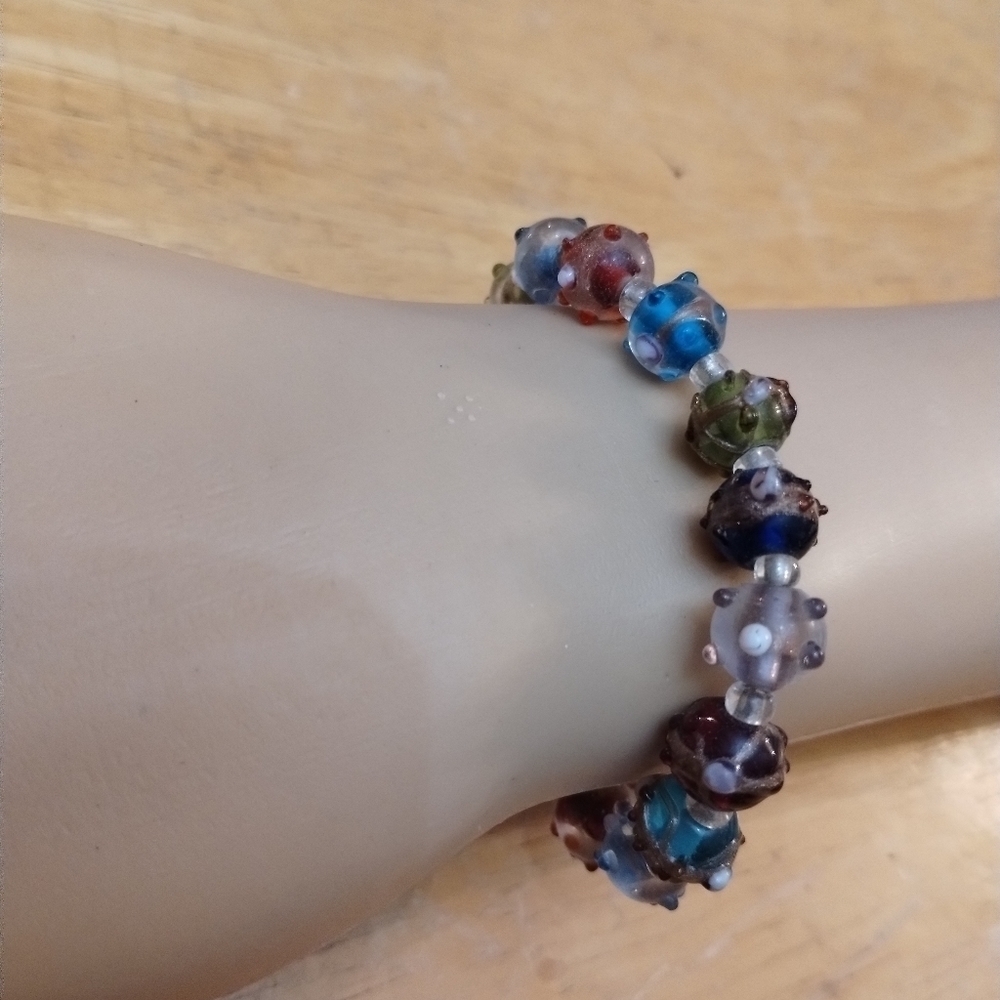 Women's beaded multi colored bracelet